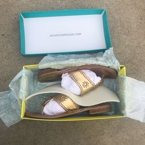Exclusive Jack Rogers Hamptons gold leather sandal size 8